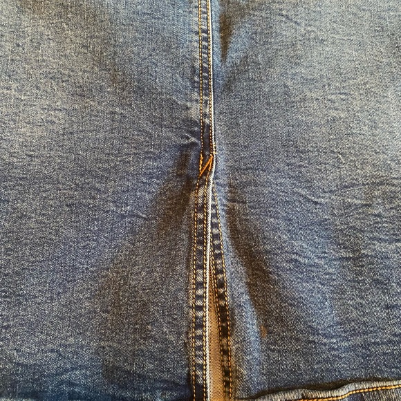 Blue age distressed denim skirt - Picture 6 of 7